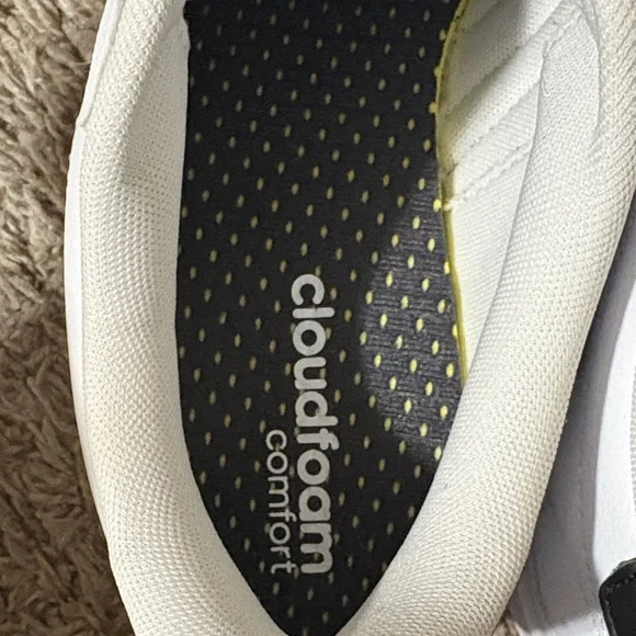 Adidas Classic White and Black Shoes - Picture 9 of 11